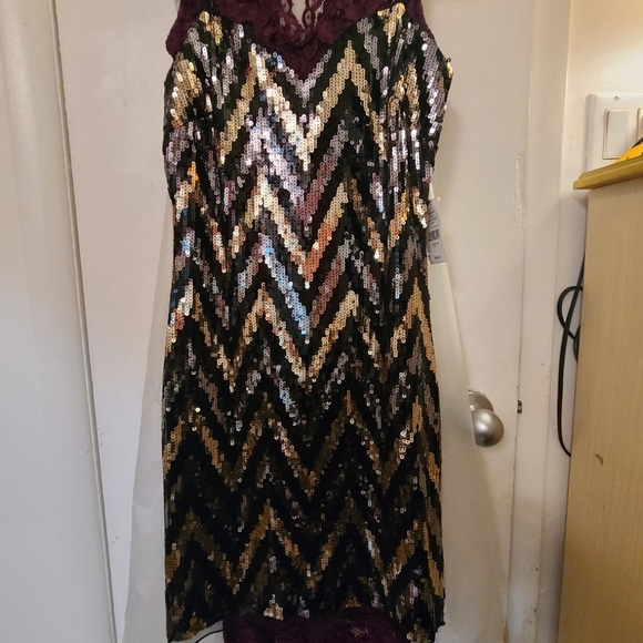 Bodycon dress - Picture 1 of 5